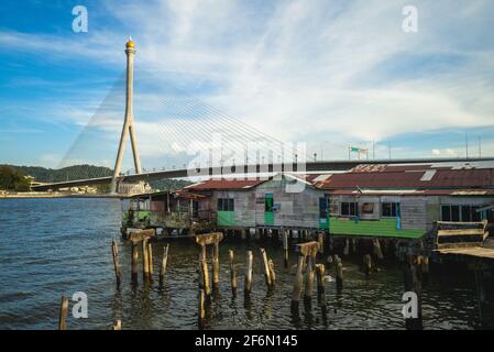 Ponte di Sungai Kebun e Kampong Ayer a Bandar seri Begawan, Brunei Foto Stock