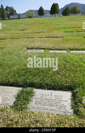 Los Angeles, California, USA 30 marzo 2021 una visione generale dell'atmosfera dell'attore Jimmie Dodd's grave al Forest Lawn Memorial Park Hollywood Hills il 30 marzo 2021 a Los Angeles, California, USA. Foto di Barry King/Alamy Stock foto Foto Stock