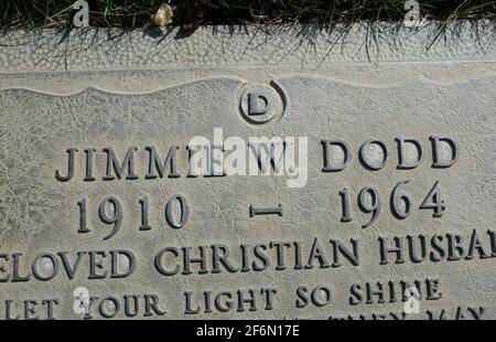 Los Angeles, California, USA 30 marzo 2021 una visione generale dell'atmosfera dell'attore Jimmie Dodd's grave al Forest Lawn Memorial Park Hollywood Hills il 30 marzo 2021 a Los Angeles, California, USA. Foto di Barry King/Alamy Stock foto Foto Stock