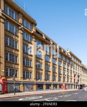 Franklin-Wilkins Building, Waterloo Campus, King's College London, ex HMSO Building (1915) e King George Military Hospital (1915). Foto Stock