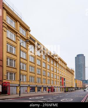 Franklin-Wilkins Building, Waterloo Campus, King's College London, ex HMSO Building (1915) e King George Military Hospital (1915). Foto Stock