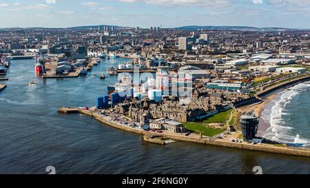 Una vista del porto di Aberdeen nella città di Aberdeen, Scozia Foto Stock