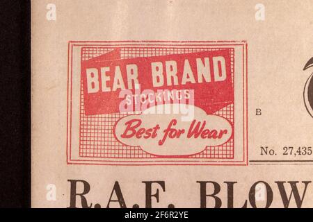 Pubblicità per Bear Brand Stockings n The Daily Telegraph (replica), 18 maggio 1943, il giorno dopo il RAID Dam Busters. Foto Stock