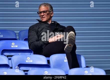 OLDHAM. REGNO UNITO. 2 APRILE: Oldham Athletic's Keith Curle (Manager) prima della partita Sky Bet League 2 tra Oldham Athletic e Stevenage al Boundary Park, Oldham, venerdì 2 aprile 2021. (Credit: Eddie Garvey | MI News) Credit: MI News & Sport /Alamy Live News Foto Stock