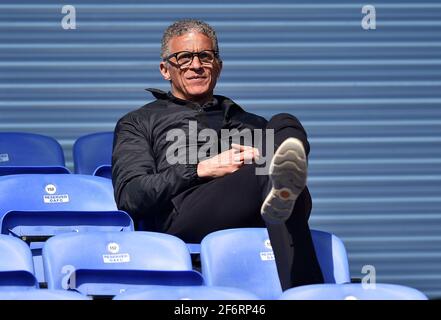 OLDHAM. REGNO UNITO. 2 APRILE: Oldham Athletic's Keith Curle (Manager) prima della partita Sky Bet League 2 tra Oldham Athletic e Stevenage al Boundary Park, Oldham, venerdì 2 aprile 2021. (Credit: Eddie Garvey | MI News) Credit: MI News & Sport /Alamy Live News Foto Stock