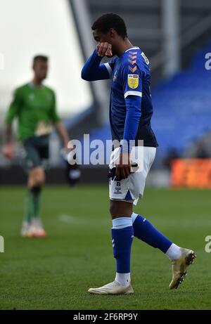 OLDHAM. REGNO UNITO. 2 APRILE: Oldham Athletic's Dylan Fage dopo la partita Sky Bet League 2 tra Oldham Athletic e Stevenage al Boundary Park, Oldham, venerdì 2 aprile 2021. (Credit: Eddie Garvey | MI News) Credit: MI News & Sport /Alamy Live News Foto Stock