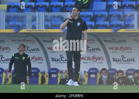 Frosinone, Italia. 02 aprile 2021. Fabio Grosso allenatore di Frosinone, durante la partita del campionato italiano Serie B tra Frosinone vs Reggiana risultato finale 0-0, partita disputata allo stadio Benito Stirpe di Frosinone. Italia, 02 aprile 2021. (Foto di Vincenzo Izzo/Sipa USA) Credit: Sipa USA/Alamy Live News Foto Stock