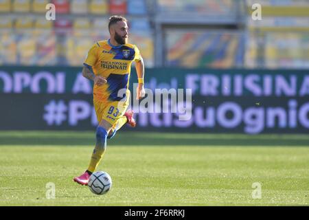 Frosinone, Italia. 02 aprile 2021. Francesco Zampano giocatore di Frosinone, durante la partita del campionato italiano Serie B tra Frosinone vs Reggiana risultato finale 0-0, partita disputata allo stadio Benito Stirpe di Frosinone. Italia, 02 aprile 2021. (Foto di Vincenzo Izzo/Sipa USA) Credit: Sipa USA/Alamy Live News Foto Stock