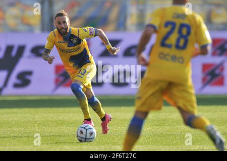 Frosinone, Italia, 02 aprile 2021. Francesco Zampano giocatore di Frosinone, durante la partita del campionato italiano Serie B tra Frosinone vs Reggiana risultato finale 0-0, partita disputata allo stadio Benito Stirpe di Frosinone. Credit: Vincenzo Izzo/Alamy Live News Foto Stock