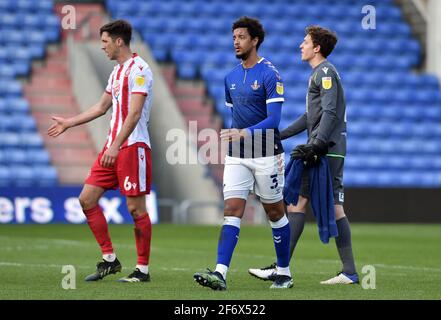 OLDHAM. REGNO UNITO. 2 APRILE: Oldham Athletic's Cameron Borthwick-Jackson dopo la partita Sky Bet League 2 tra Oldham Athletic e Stevenage al Boundary Park, Oldham venerdì 2 aprile 2021. (Credit: Eddie Garvey | MI News) Credit: MI News & Sport /Alamy Live News Foto Stock