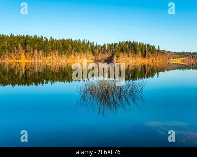 Zen Feeling nel lago di Lokve in Croazia Europa Foto Stock