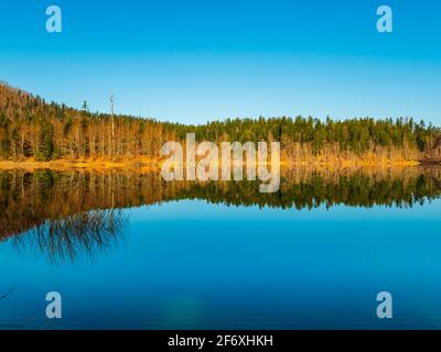 Zen Feeling nel lago di Lokve in Croazia Europa Foto Stock