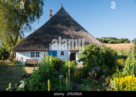 La casa vedova del pastore di Groß Zicker è una delle più antiche case dell'isola di Rügen Foto Stock