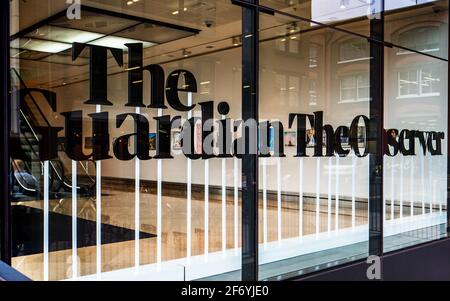 The Guardian London - gli uffici del giornale Guardian a Kings Place Off York Way nella risviluppata area di Kings Cross nel centro di Londra. Foto Stock