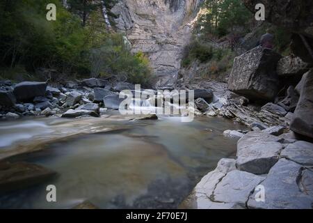 Sorrosal nella città di Broto, nei Pirenei aragonesi, che si trova a Huesca, Spagna. Vista Foto Stock
