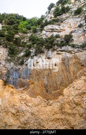 Tipico paesaggio siciliano nel parco dei Nebrodi vicino al Catafurco cascate Foto Stock