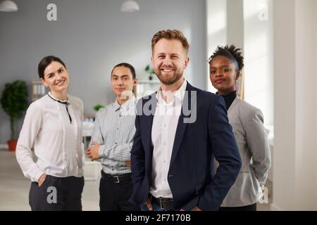 Team internazionale di successo, sviluppo aziendale, concetto Teamwork Foto Stock