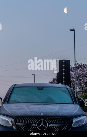 Northampton, Regno Unito. 4 aprile 2021. Domenica mattina gelida e limpida di Pasqua ad Abington Park. Credit: Keith J Smith./Alamy Live News Foto Stock