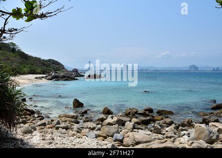 Sanya, Provincia di Hainan, Cina. Panoramica Isola di Wuzhizhou Foto Stock