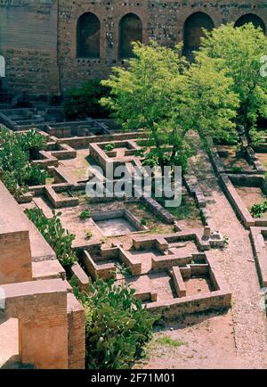 RECINTO MILITAR UNA TORTA DI TORRE DEL HOMENAJE. Località: ALHAMBRA-ALCAZABA. GRANADA. SPAGNA. Foto Stock