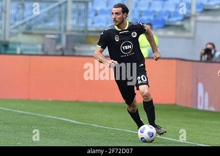 Roma, Italia. 03 Apr 2021. Simone Bastoni di Spezia Calcio in azione durante la serie A match tra SS Lazio e Spezia Calcio allo Stadio Olimpico il 03 aprile 2021 a Roma. (Foto di Roberto Ramaccia/Agenzia fotografica INA) Credit: Sipa USA/Alamy Live News Foto Stock