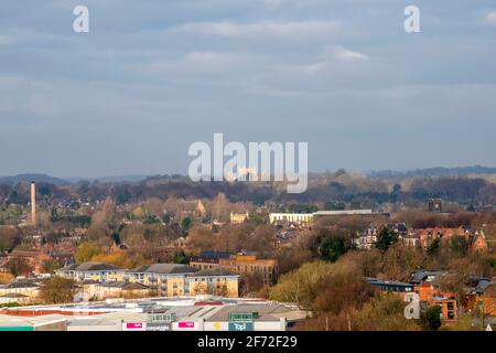 Vista ad ovest da Nottingham City verso Wollaton Hall, catturata dal tetto dello sviluppo di Unity Square. Nottinghamshire Inghilterra Regno Unito Foto Stock