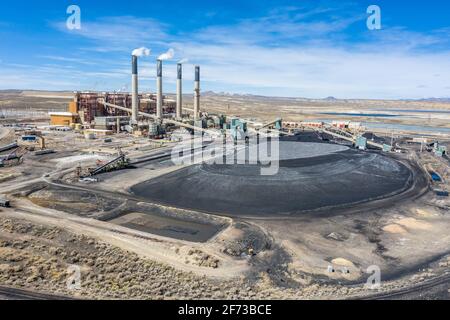 Centrale elettrica di Jim Bridger, alimentata a carbone, Point of Rocks, Wyoming, Stati Uniti Foto Stock