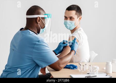 Assistenza sanitaria e protezione, trattamento medico da malattie Foto Stock