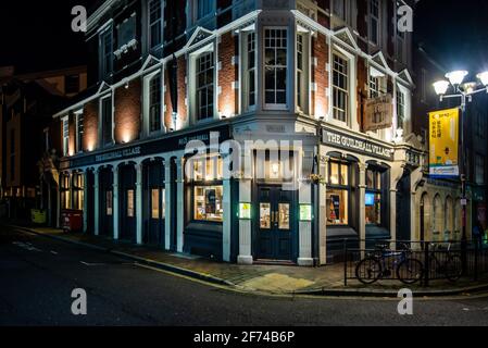 Ex Yorkshire Gray pub a Portsmouth ora il Guildhall Village, sulla Guildhall Walk, Portsmouth, Hampshire, Inghilterra, Regno Unito Foto Stock