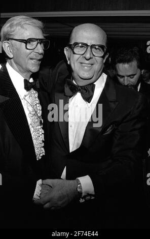 Jack Albertson e Phil Silvers circa 1980's Credit: Ralph Dominguez/MediaPunch Foto Stock