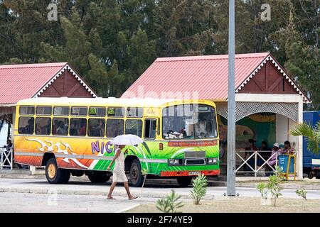 Stazione degli autobus a Port Mathurin sull'isola di Rodrigues, Mauritius Foto Stock