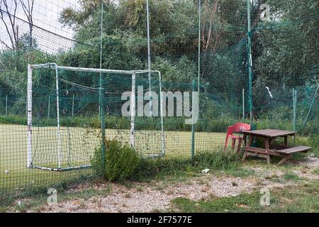 campo da calcio pubblico in un parco pubblico nelle vicinanze Firenze Italia Foto Stock