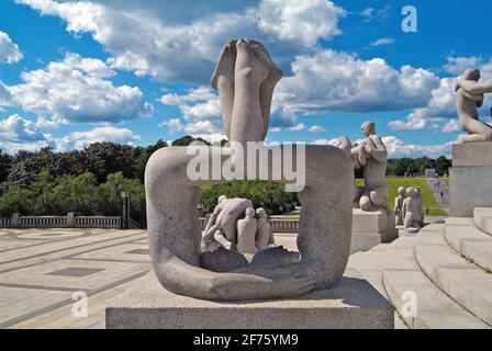 Oslo, Norvegia - 21 giugno 2009: Scultura in pubblico Vigeland Park aka Frogner Park Foto Stock