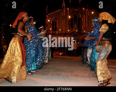 salvador, bahia / brasile - 5 gennaio 2007: Presentazione del vestito alla festa dei re nel quartiere di Lapinha nella città di Salvador. *** Capt. Locale Foto Stock