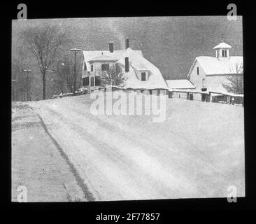 Immagine Skiopticon del Dipartimento di Fotografia del Royal Institute of Technology. Utilizzo da parte del professor Helmer Bäckström come materiale didattico. Bäckström è stato il primo professore svedese di fotografia al Royal Institute of Technology di Stoccolma 1948-1958.bildlinjer, strada di campagna. Foto Stock