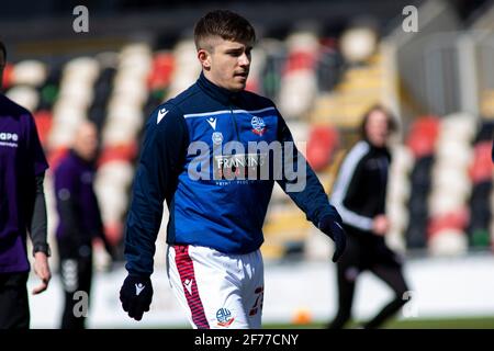 Newport, Regno Unito. 05 aprile 2021. Declan John of Bolton Wanderers durante il Warm up EFL football League 2 match, Newport County contro Bolton Wanderers al Rodney Parade di Newport, Galles, lunedì 5 aprile 2021. Questa immagine può essere utilizzata solo per scopi editoriali. Solo per uso editoriale, è richiesta una licenza per uso commerciale. Nessun utilizzo nelle scommesse, nei giochi o nelle pubblicazioni di un singolo club/campionato/giocatore. pic by Lewis Mitchell/Andrew Orchard sports photography/Alamy Live news Credit: Andrew Orchard sports photography/Alamy Live News Foto Stock