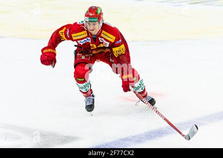 04/05/2021, Langnau im Emmental, Ilfisalle, Lega Nazionale: Tigri SCL - Lions ZSC, 94 Patrick Petrini (Tigri) (USCITA Svizzera/Croazia) Foto Stock