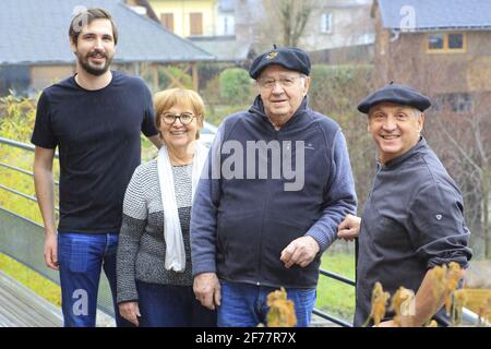 Francia, Ariege, Engomer, le Moulin Gourmand, tre generazioni di caseifici (famiglia Gimbrede) Foto Stock