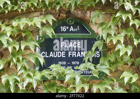 Francia, Essonne, Dannemois, Moulin de Dannemois, ex casa del cantante Claude Francois, cartello stradale all'ingresso Foto Stock