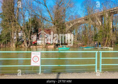 Francia, Val de Marne, le Perreux sur Marne, l'Isola dei Lupi durante l'alluvione della Marna Foto Stock