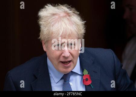 Il primo ministro Boris Johnson parte da Downing Street Foto Stock