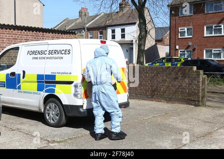 Greenwich, Londra, Regno Unito. 04th Apr 2021. Dopo la morte di una donna a Greenwich è stata avviata un'indagine. Credit: Uknip/Alamy Live News Foto Stock