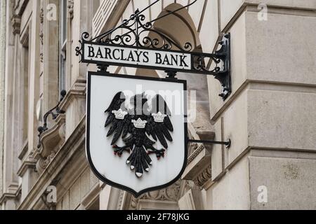 Filiale di Barclays Bank su Fleet Street, Londra Inghilterra Regno Unito Regno Unito Foto Stock