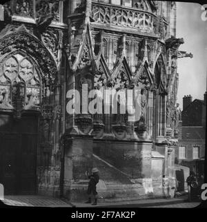 Immagine icona SkiopT con motivi di Cathédrale Notre-Dame in Rouen.l'immagine è stata memorizzata in cartone etichettato: Il viaggio nel 1908. Rouen 7. II. Testo sull'immagine: 'La Cathedral de N.D.'. Foto Stock