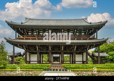 Porta di San-mon, Tempio di Tofuku-ji, Kyoto, Giappone Foto Stock