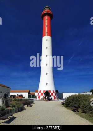 faro della curva a la Palmyre in Charente Maritime Foto Stock