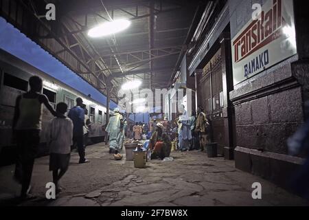 Stazione ferroviaria di Bamako, Mali, Africa Occidentale. Foto Stock