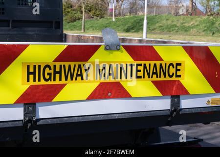 Cartello di manutenzione autostrada sul retro del furgone a Greasby Wirral Marzo 2021 Foto Stock