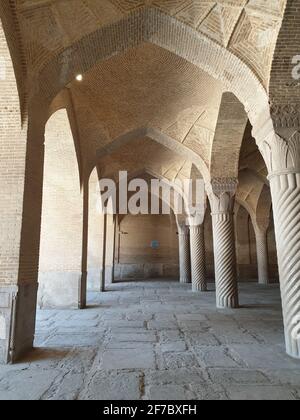 shiraz, iran - 29 aprile 2019: turismo foto bei parchi nella città di shiraz Foto Stock