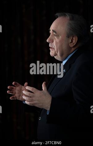 Aberdeenshire, Scozia, Regno Unito. 6 Apr 2021. NELLA FOTO: IL leader del partito ALBA e l'ex primo ministro Alex Salmond lanciano giovedì 6 maggio la campagna nazionale DI ALBA per le elezioni del Parlamento scozzese. Salmond presenterà la "strada dell'indipendenza" nell'anniversario della dichiarazione di Arbroath del 1320 e annuncerà una nuova "dichiarazione per la Scozia". Credit: Colin Fisher/Alamy Live News Foto Stock